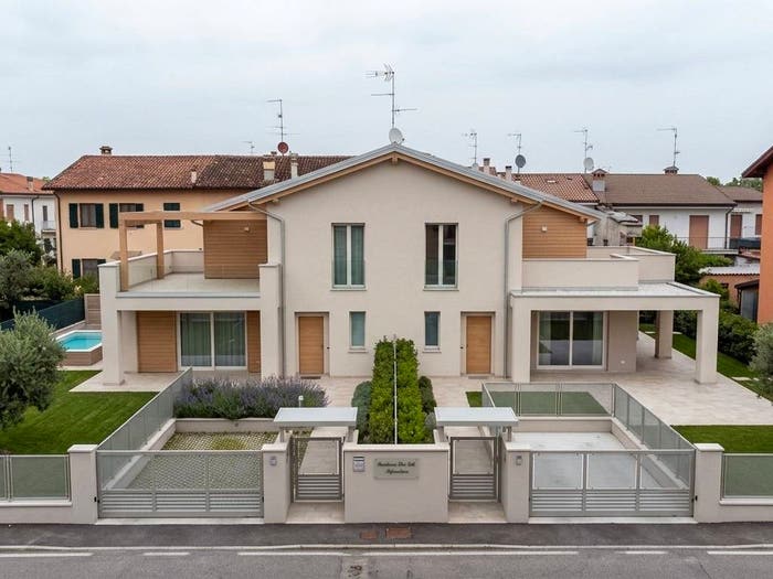 Casa quadrilocale in vendita in Via Angelo Canossi, Centro, Ghedi