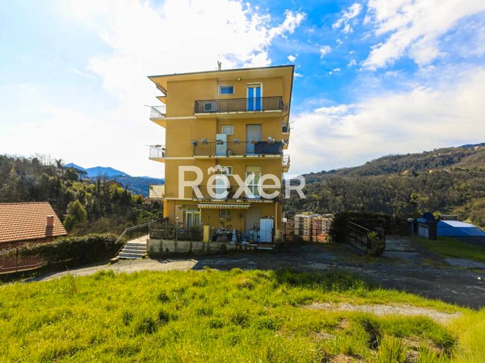 Appartamento trilocale in vendita in Via Campomorone i, Pontedecimo, Genova