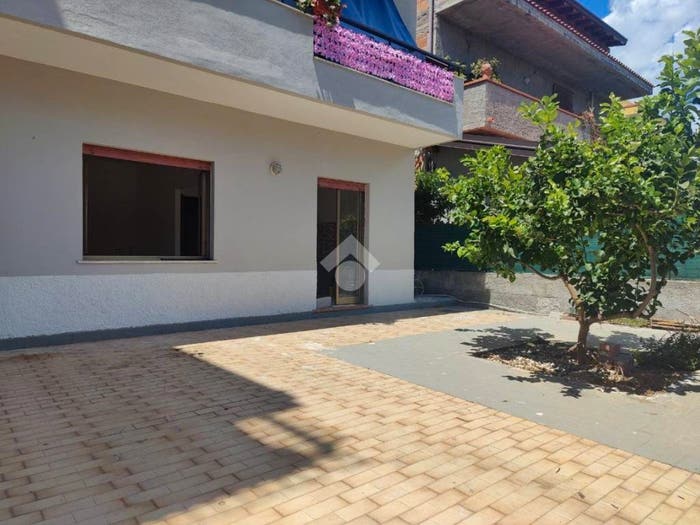 Appartamento quadrilocale in vendita in Via Bruderi, GiardiniNaxos