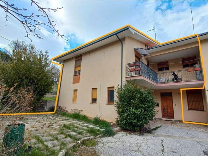 Appartamento con 5 locali in vendita in Via Contrada Murata, Centro, Fontecchio