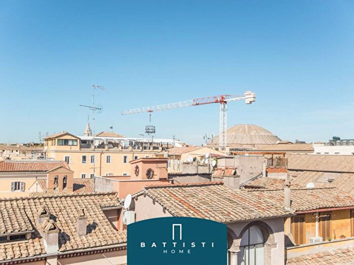 Appartamento bilocale in vendita in Piazza della Pigna, Pantheon, Roma