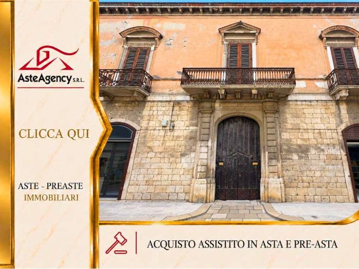 Casa con 6 locali in vendita in Corso S Sabino, Centro, Canosa di Puglia