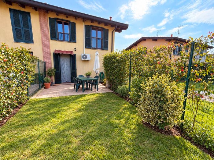Casa quadrilocale in vendita in Via Bruno Villa, Monteleone, Inverno e Monteleone