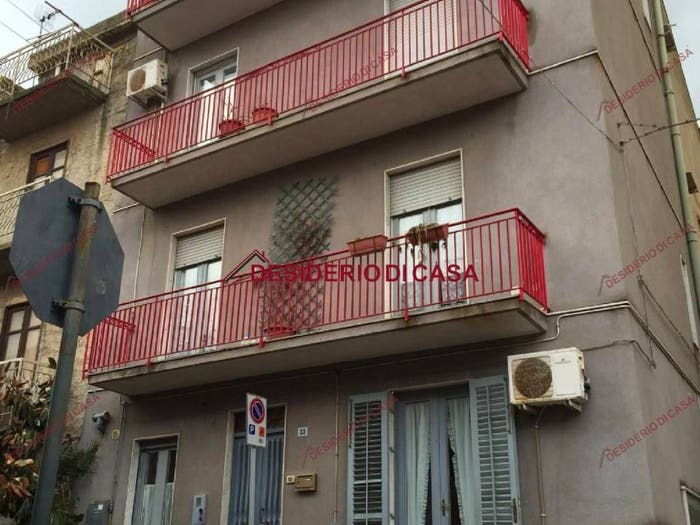 Casa con 5 locali in vendita in Via Silvio Pellico, Montemaggiore Belsito