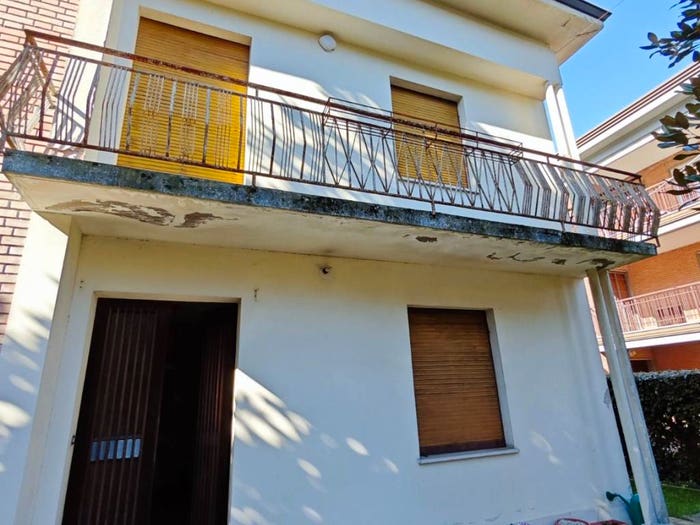 Casa con 6 locali in vendita in Ospedale, Carpi