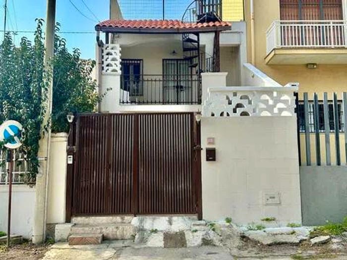 Casa trilocale in affitto in Viale Lido Gandoli SNC, Leporano Marina, Leporano