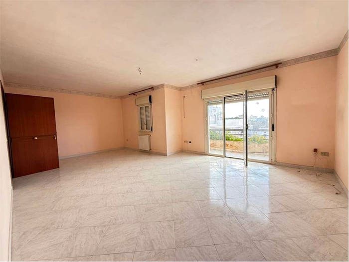 Appartamento con 6 locali in vendita in Via Dante Trapani Salemi, Marsala