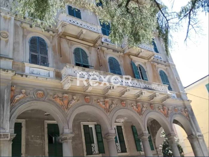 Appartamento con 6 locali in vendita in Via Roma, Centro Storico, La Spezia