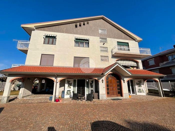 Casa con 6 locali in vendita in Via Nigra, Centro, Leinì
