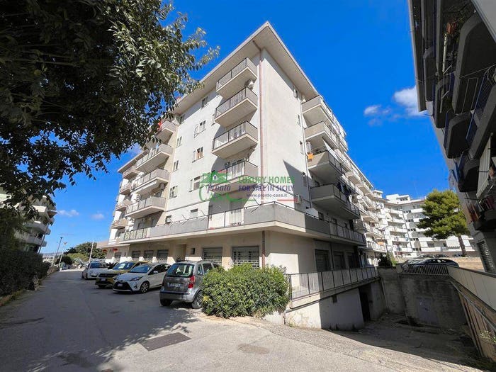 Appartamento con 6 locali in vendita in Via Sacro Cuore, Modica Sorda, Modica