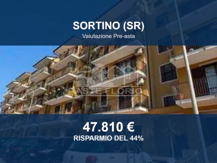 Appartamento con 5 locali in vendita in Via Padre Gaudenzio Cianci, Sortino