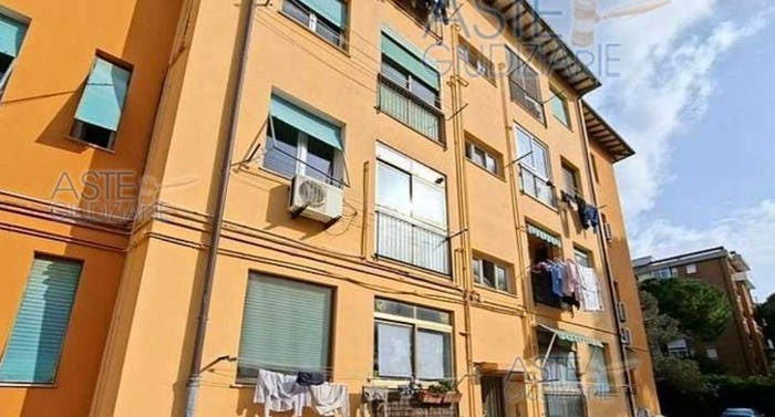Appartamento trilocale in vendita in Via Luigi Gemignani, Sorgenti, Livorno