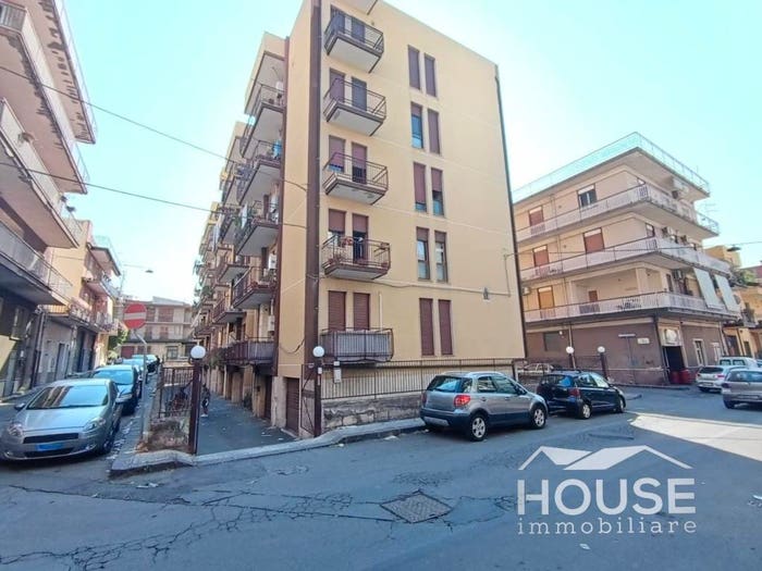 Appartamento quadrilocale in vendita in Via Ludovico Ariosto, Paternò