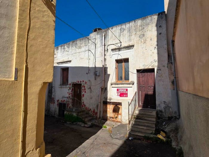 Casa con 6 locali in vendita in via Montecristo, Melissano