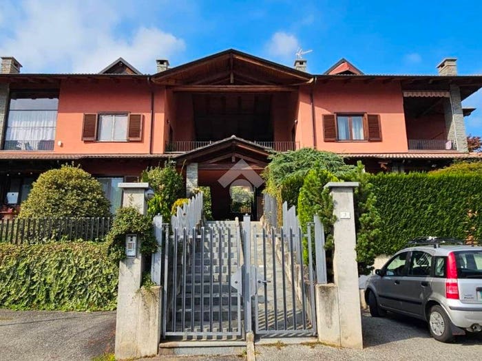 Appartamento con 6 locali in vendita in Via della Croce, San Germano Chisone