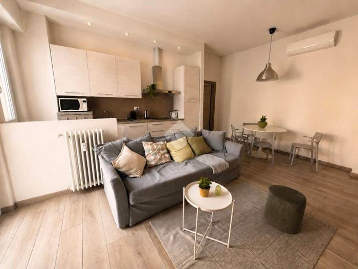 Appartamento bilocale in vendita in Corso di porta romana, Quadronno Crocetta, Milano