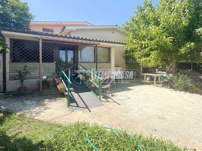 Appartamento quadrilocale in vendita in Via Santo Spirito, Centro, Anguillara Sabazia