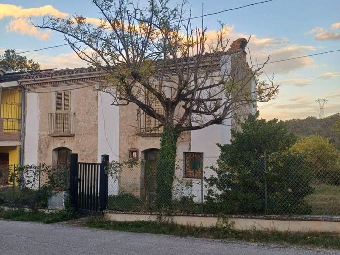 Casa quadrilocale in vendita in Montorio al Vomano