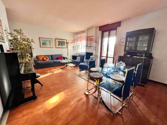 Casa con 6 locali in vendita in Centro, Matera