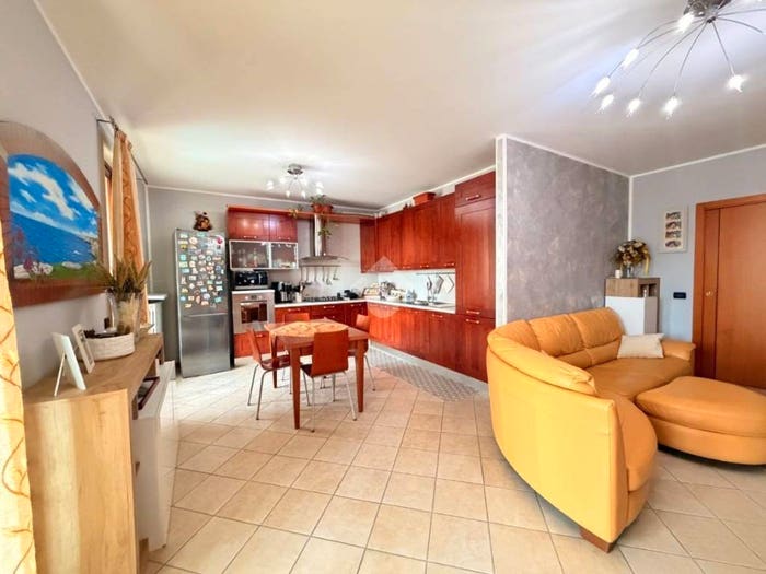 Appartamento quadrilocale in vendita in Via Vittorio Alfieri, Centro, Calcinato