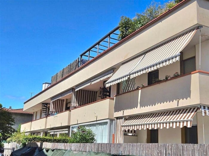 Appartamento quadrilocale in vendita in Marina di Massa Centro, Massa
