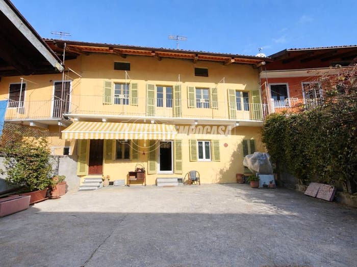 Casa con 5 locali in vendita in Via Berno, Moncrivello
