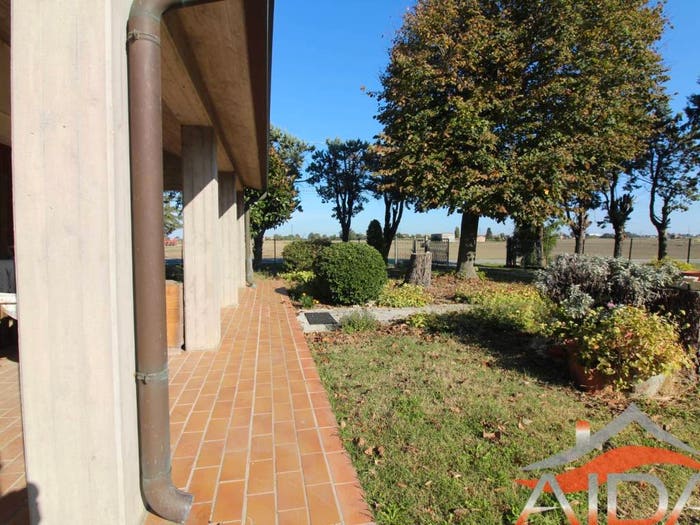 Casa con 6 locali in vendita in VIA OCA PISANA, Argenta