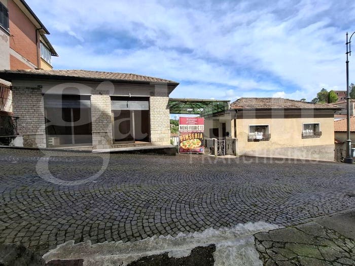 Casa quadrilocale in vendita in via delle croci, Centro, Casalvieri