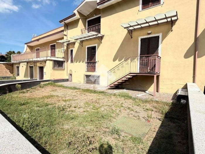 Appartamento trilocale in vendita in Via san marciano, Trescine, Cervinara