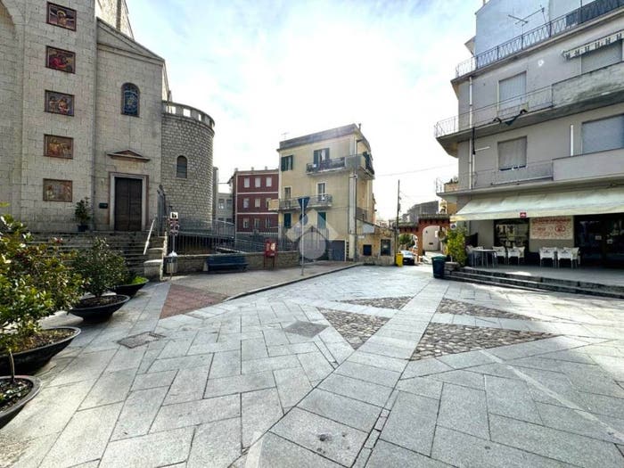 Appartamento quadrilocale in vendita in Via Delle Grazie, Centro, Nuoro