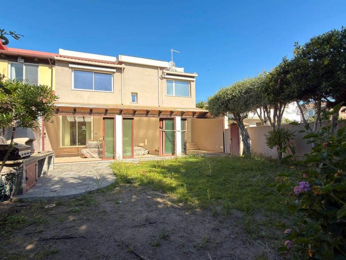 Casa con 6 locali in vendita in Via Stromboli, Foxi Sant'Andrea, Quartu Sant'Elena