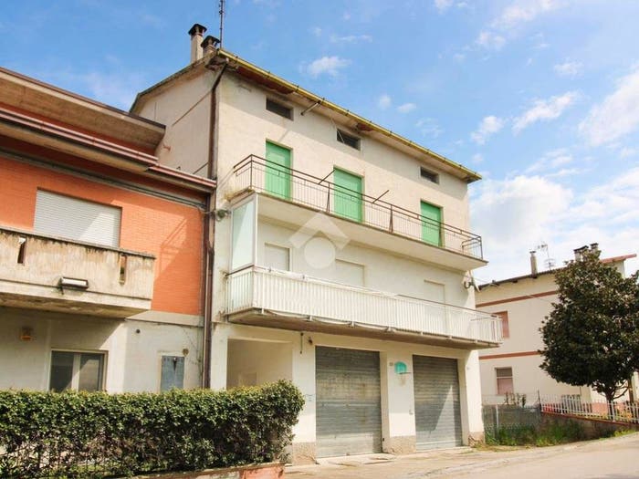 Appartamento quadrilocale in vendita in Via Nove Febbraio, Molini Di Tenna, Fermo