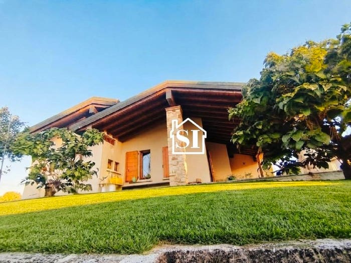 Casa con 5 locali in vendita in Via San Martino, Medole
