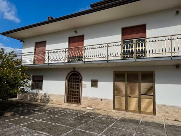 Casa con 6 locali in vendita in Via Masseria Della Corte, Rocca d'Evandro