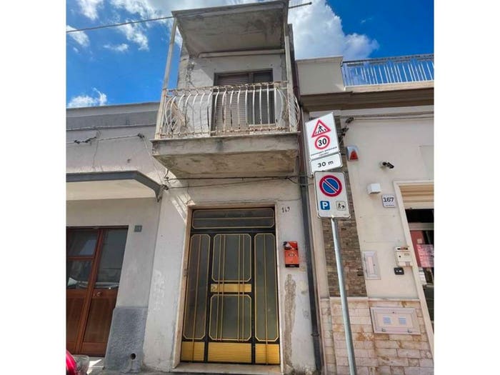 Appartamento con 6 locali in vendita in Via Roma, Monteiasi