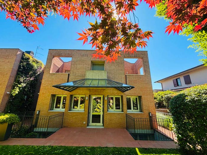 Casa con 6 locali in vendita in Via A Grandi, Centro, Collebeato