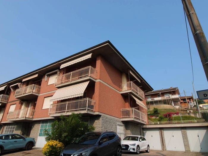 Appartamento quadrilocale in vendita in Via dei Glicini, Gallo, Grinzane Cavour