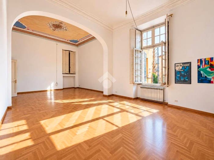 Appartamento con 6 locali in vendita in Via di S Bernardo, Molo, Genova