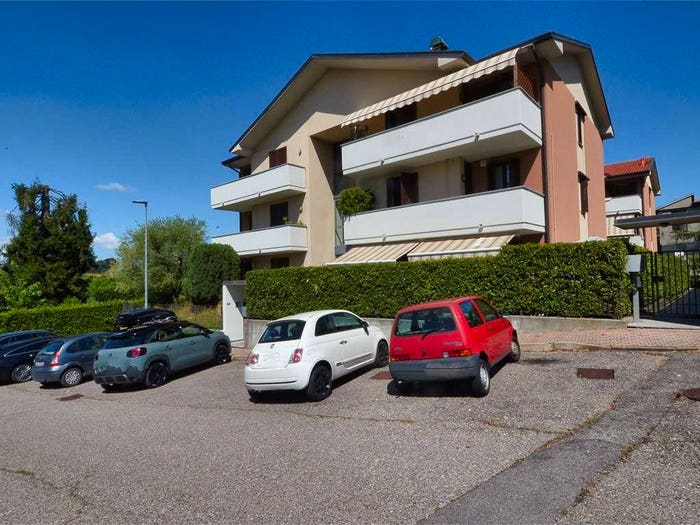 Appartamento con 5 locali in vendita in Capiago Intimiano Olmeda, Capiago Intimiano