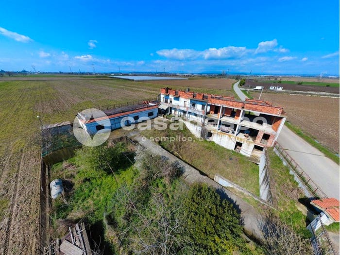 Casa con 5 locali in vendita in Via Vecchia Livorno, Cigliano