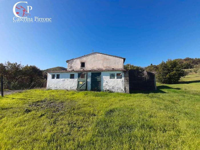 Casa con 6 locali in vendita in via di San Michele, Centro, Montecatini Val di Cecina