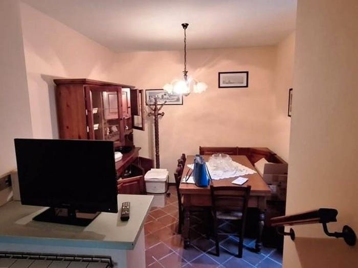Casa con 6 locali in vendita in Cune, Borgo a Mozzano