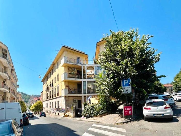 Appartamento quadrilocale in vendita in Via Monte Grappa, Centro, Cosenza