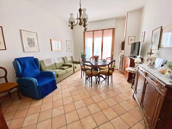 Appartamento con 6 locali in vendita in Centro, Urbino