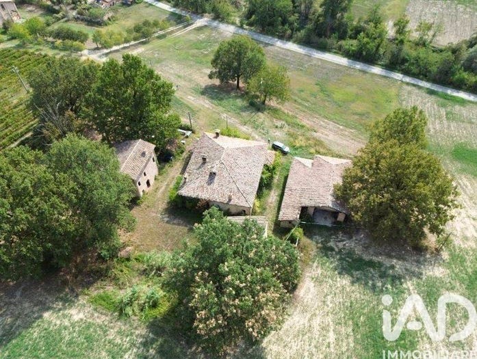 Casa con 6 locali in vendita in Via Guerro di Qua, Castelvetro di Modena