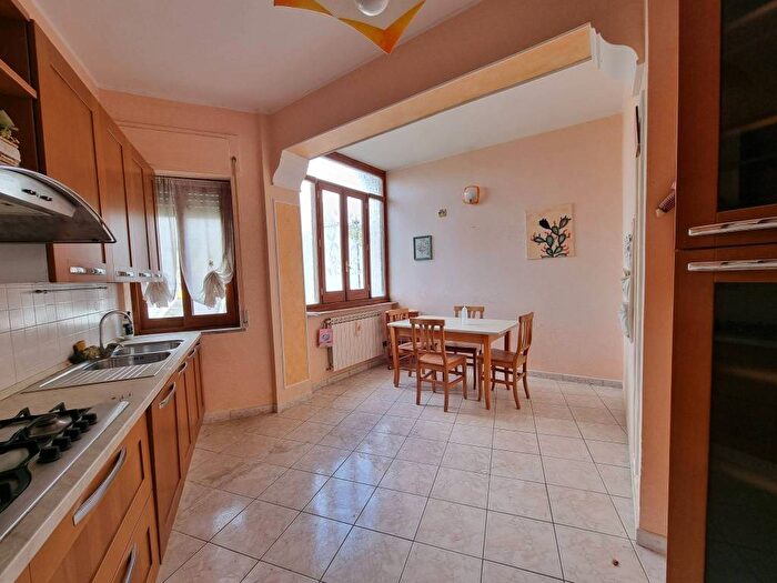 Appartamento quadrilocale in vendita in Via della Resistenza, Santa Maria, Catanzaro