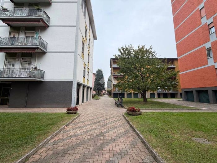 Appartamento quadrilocale in vendita in via mereghetti, Vighignolo, Settimo Milanese