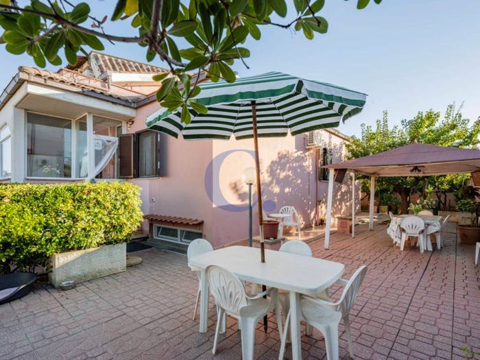 Casa con 6 locali in vendita in Via dei Ciclamini, Cerreto, Ladispoli