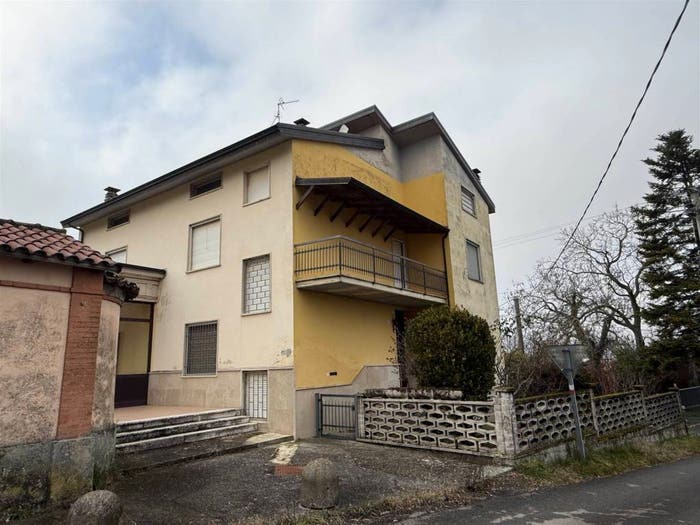 Casa con 6 locali in vendita in Località Monte di Velleia, Monte, Lugagnano Val d'Arda