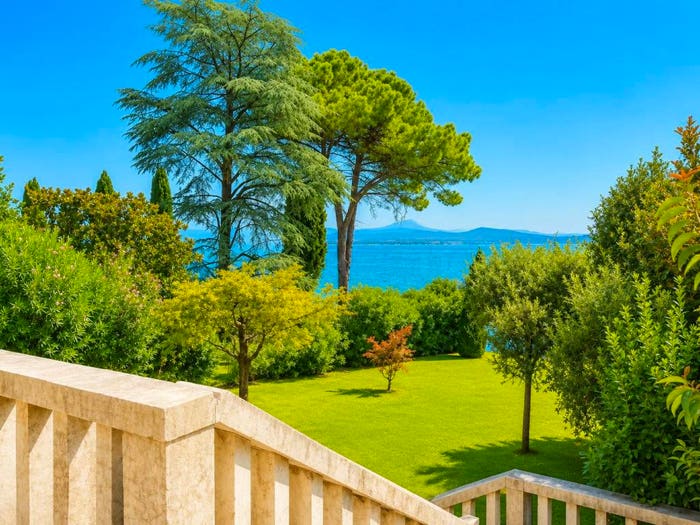 Appartamento trilocale in vendita in Via G Marconi, Centro, Padenghe sul Garda